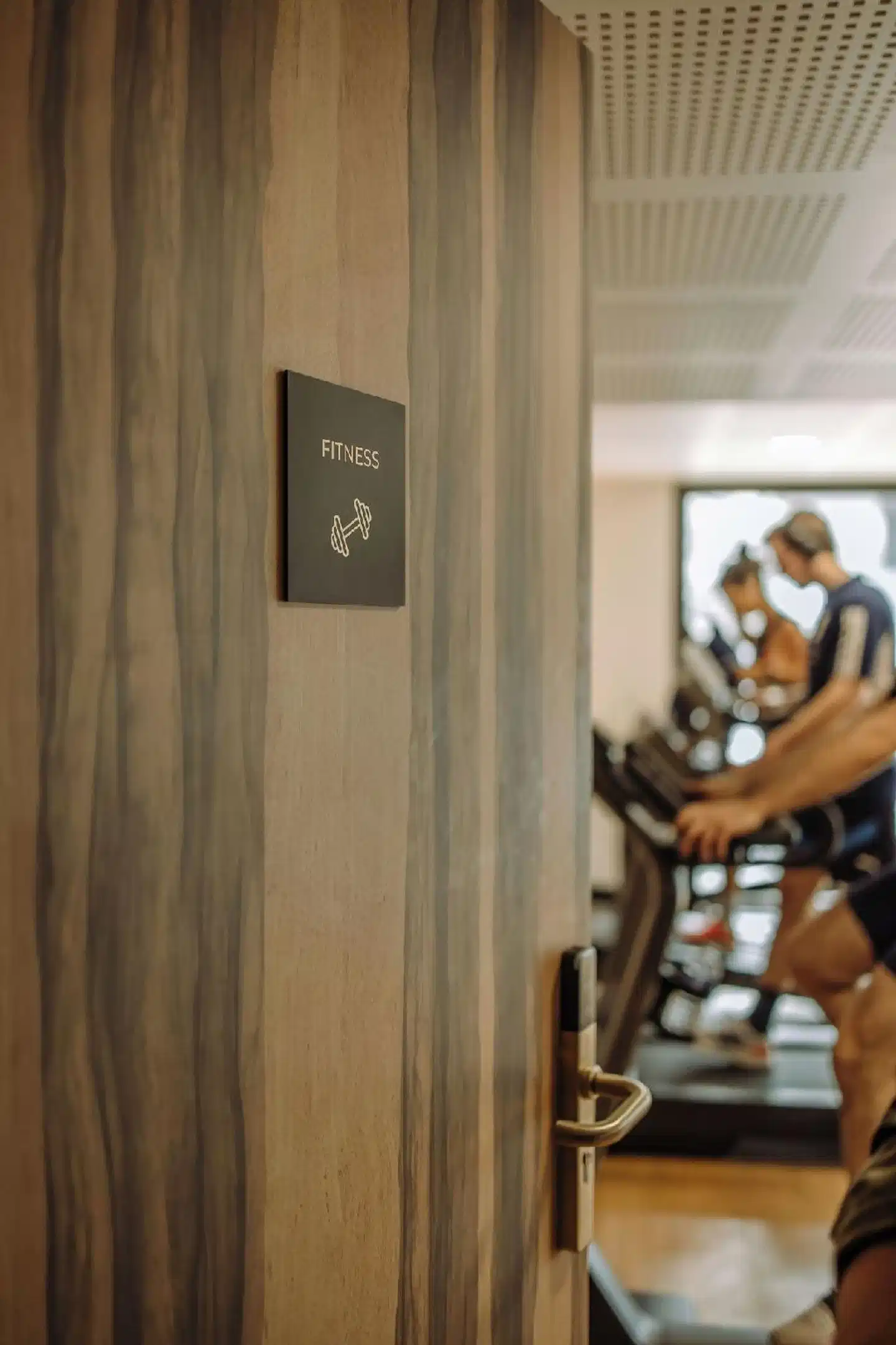 KOPSTER Hotel Residence Paris Colombes Sport und Entertainment