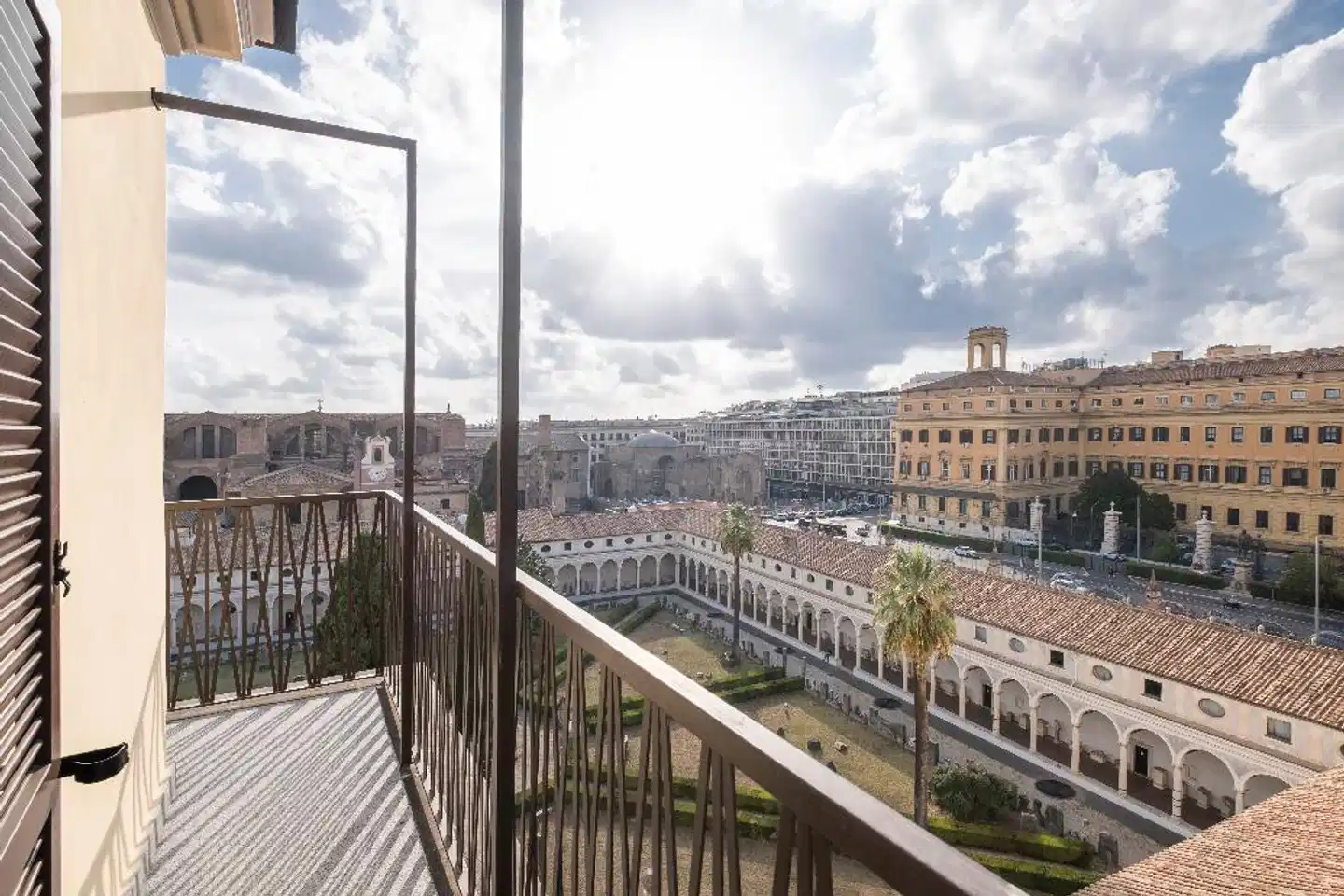 Camplus Hotel Roma Centro Terrasse