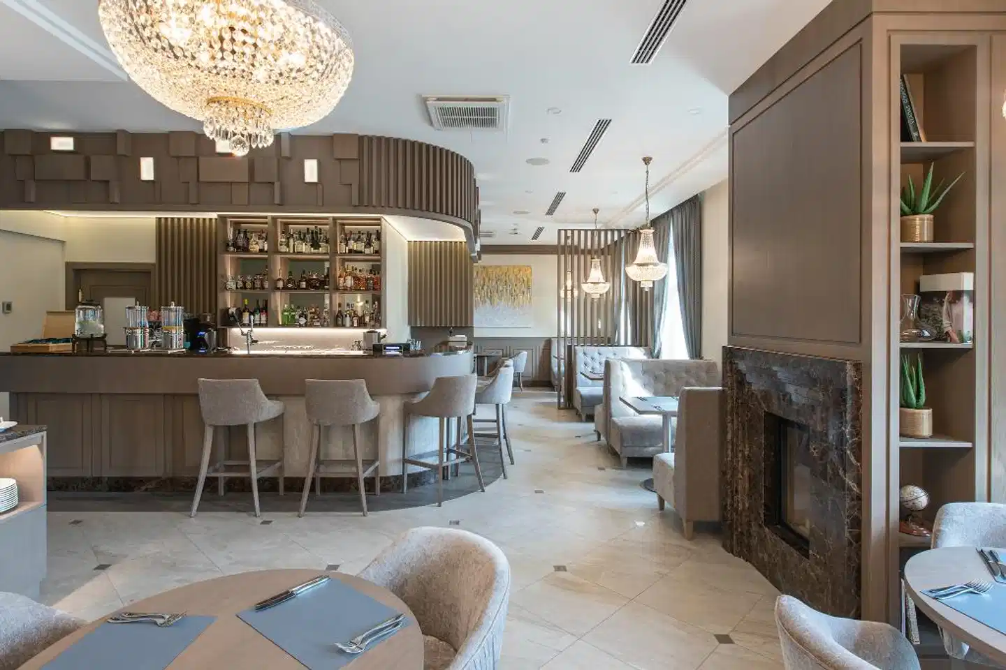 Calvary Hotel & Restaurant Vilnius Bar