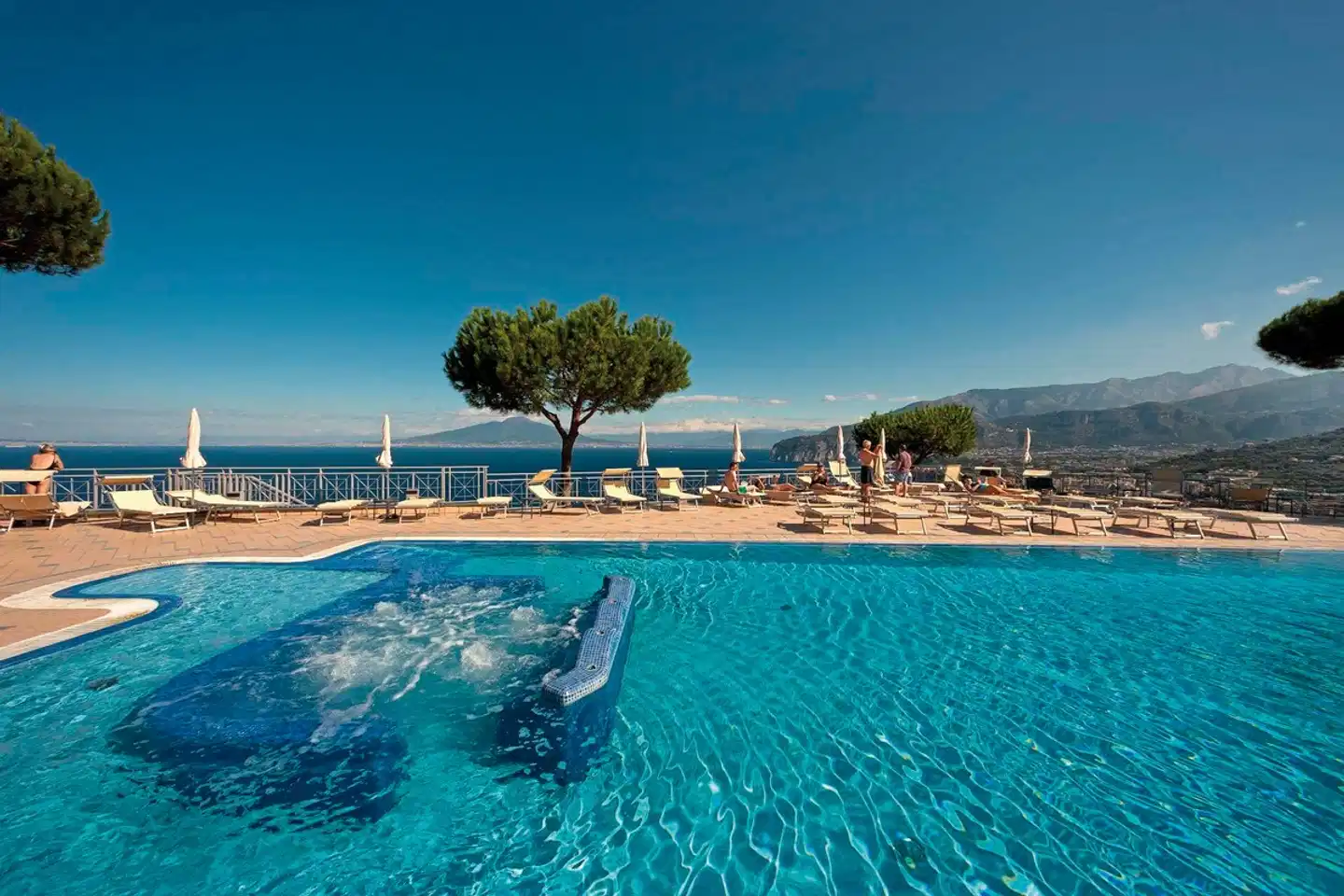 Grand Hotel President Pool