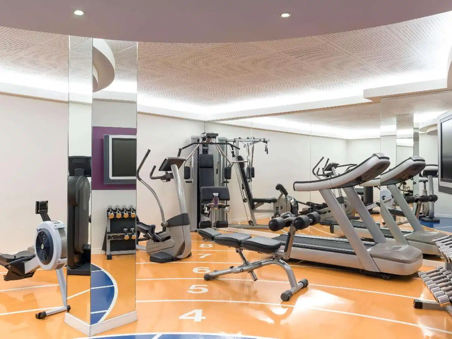 Novotel Genève Centre Hotel Sport und Entertainment