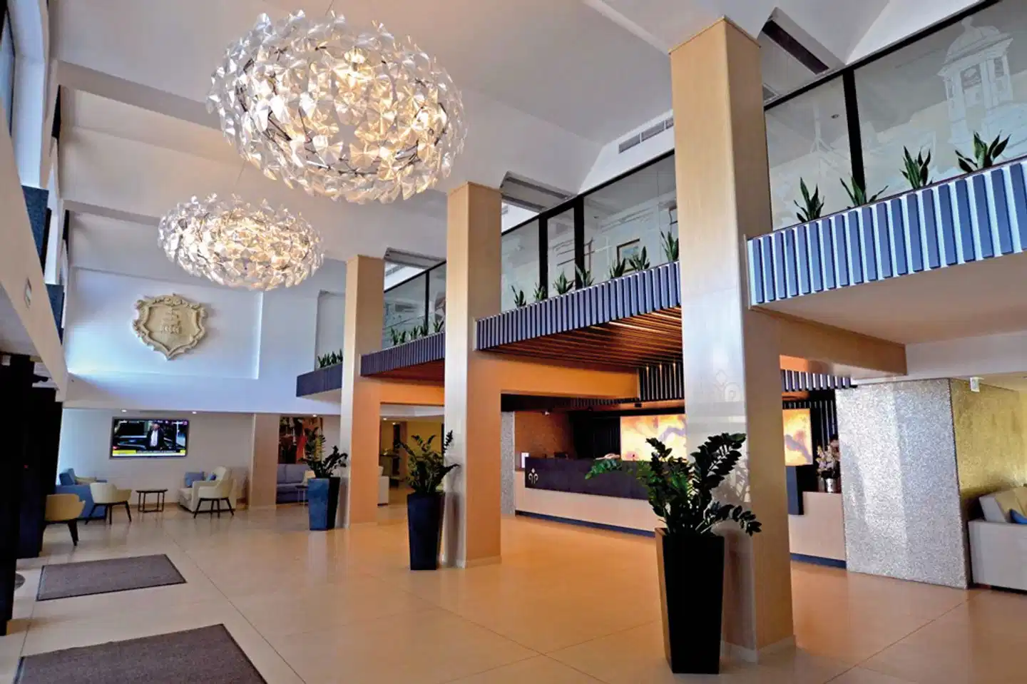 Qawra Palace Resort & Spa Lobby