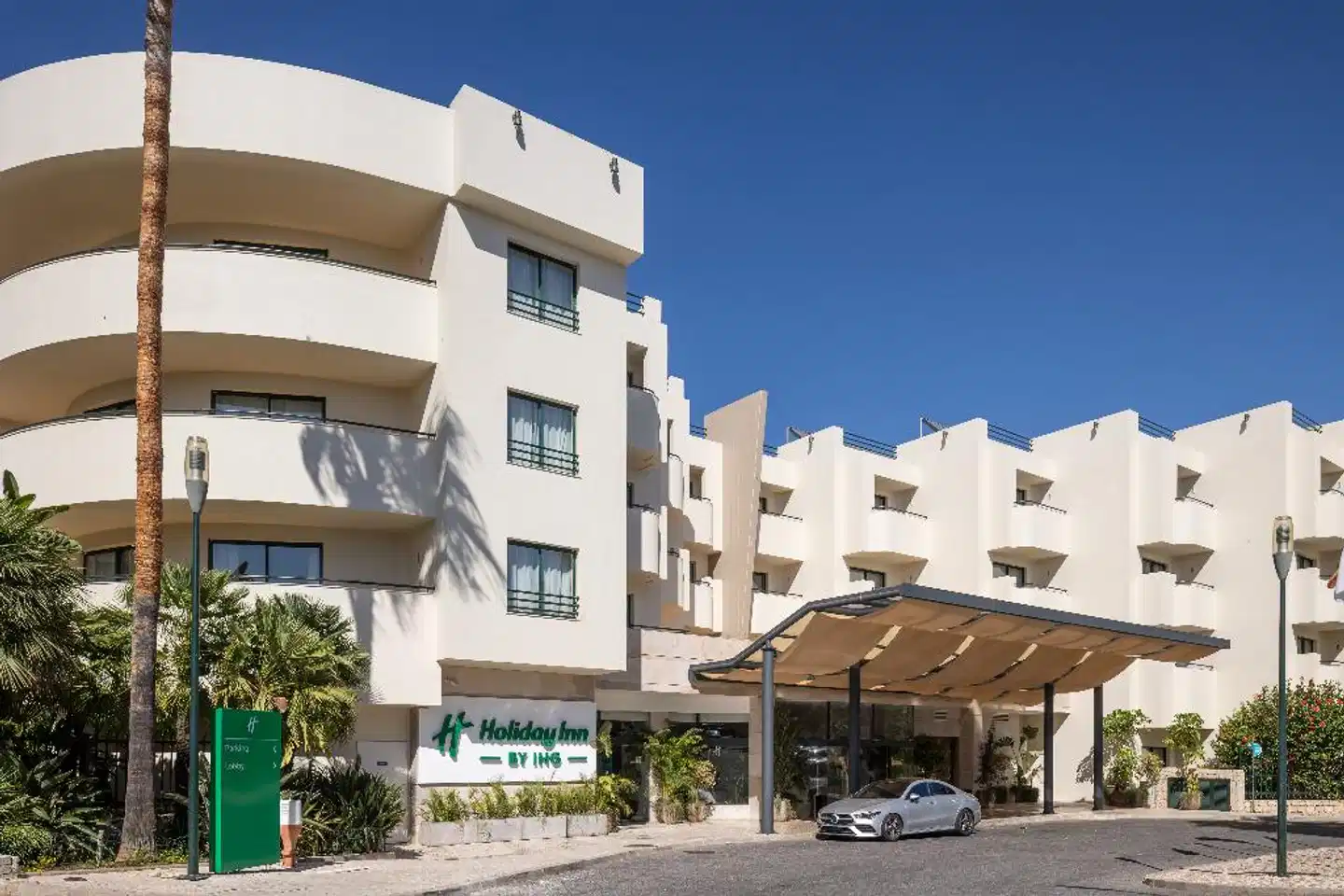 Holiday Inn Algarve Albufeira Aussenansicht