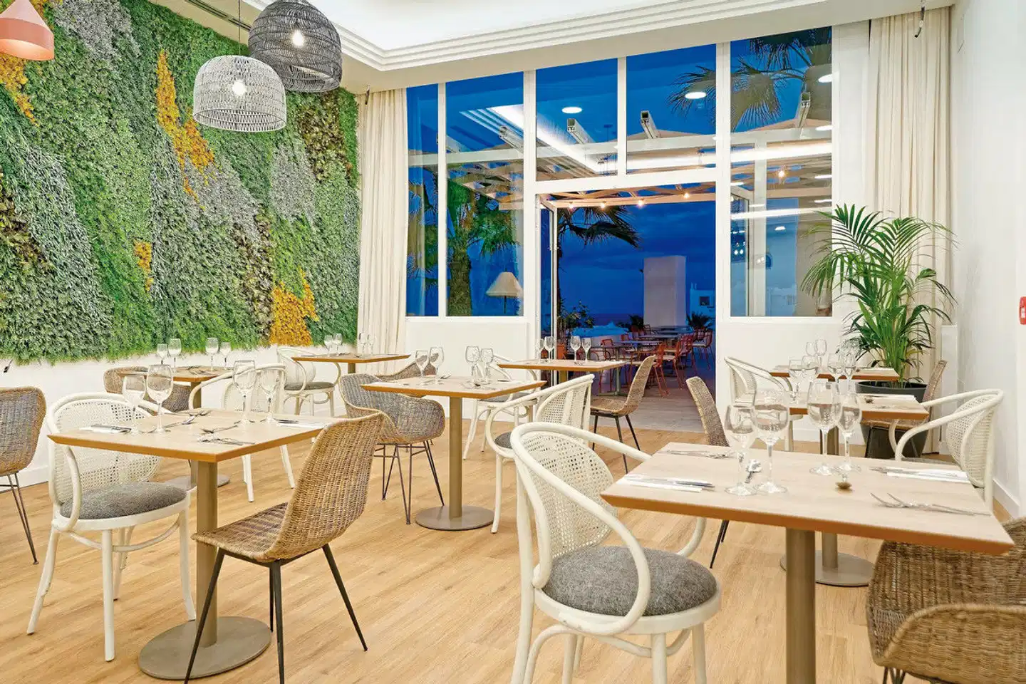 Bluesea Golden Beach Restaurant