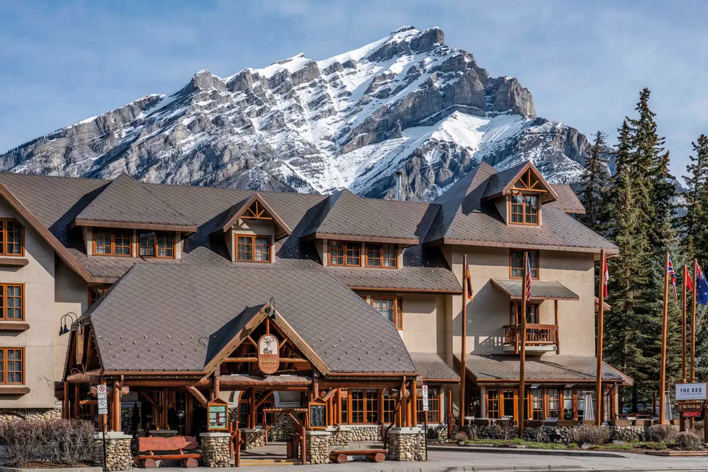 Banff Caribou Lodge & Spa Aussenansicht