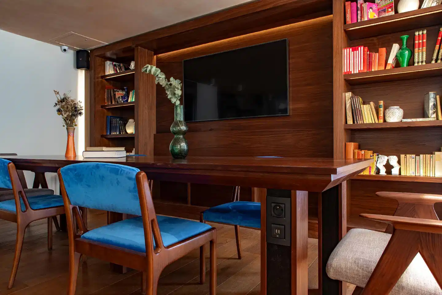 Maison Mère Sport und Entertainment