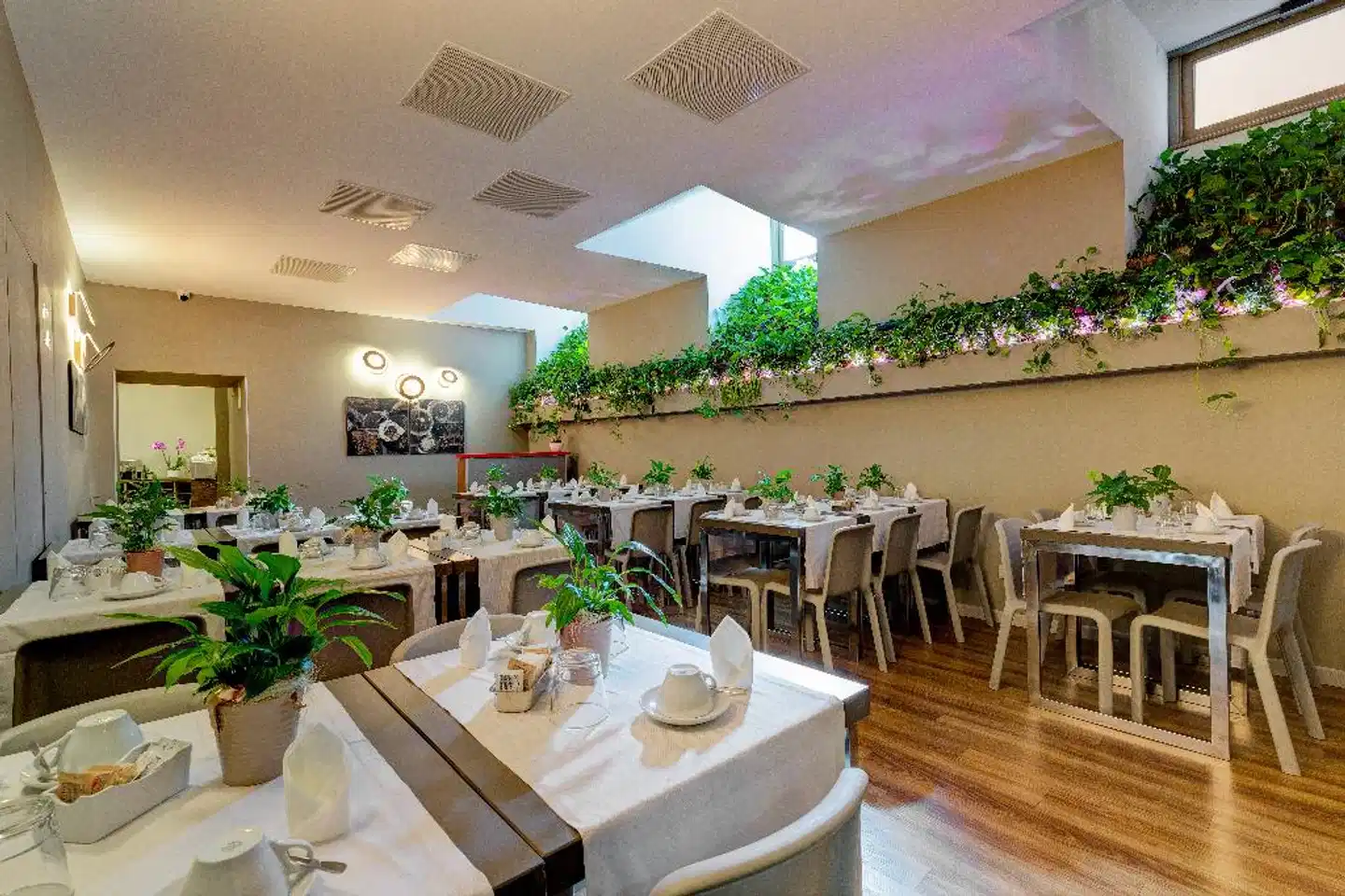 Al Manthia Hotel Restaurant