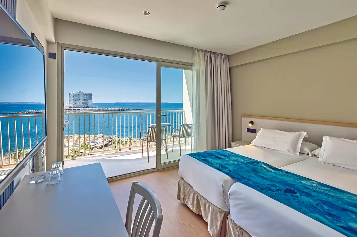 Universal Hotel Romántica Wohnbeispiel