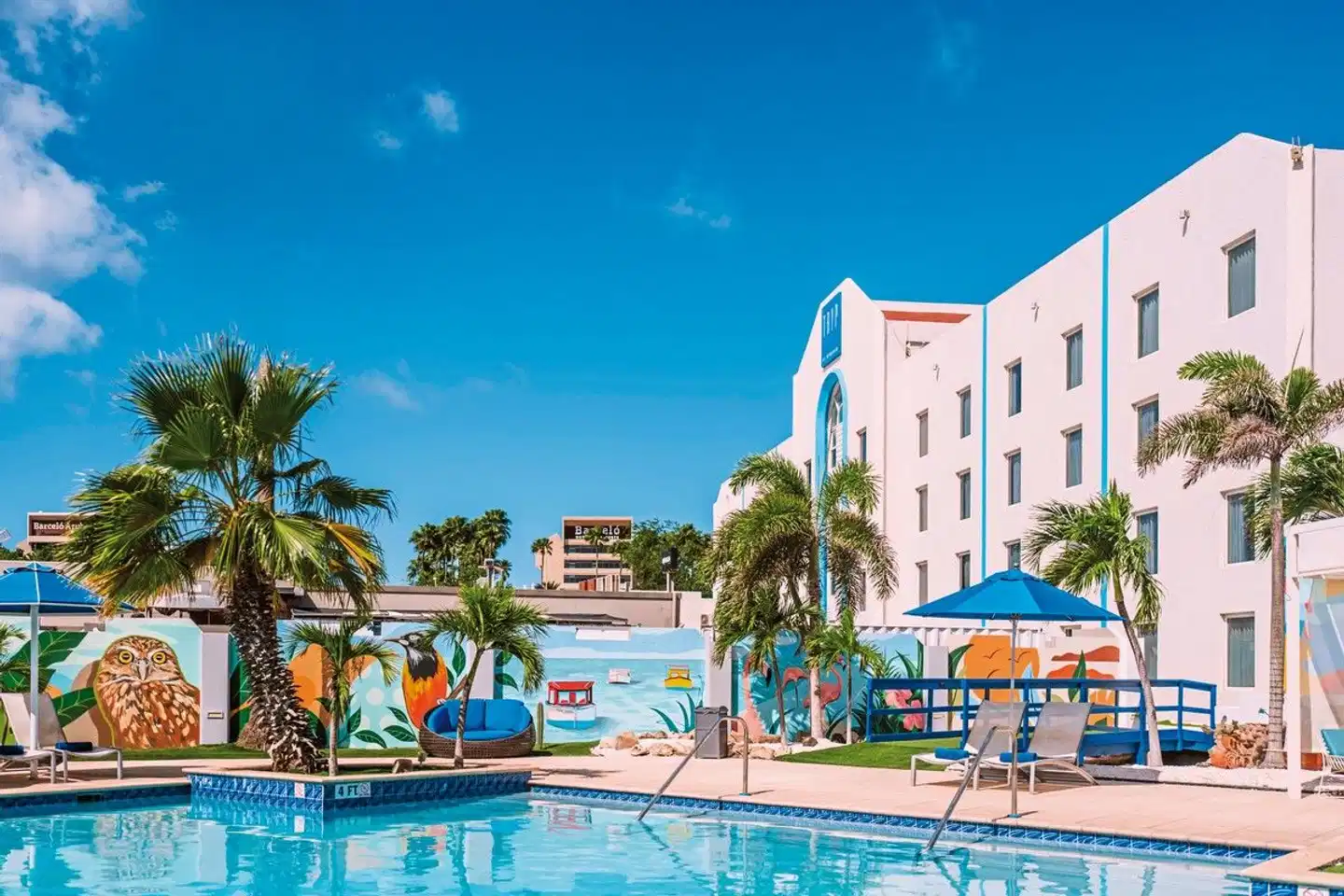 TRYP by Wyndham Aruba Pool
