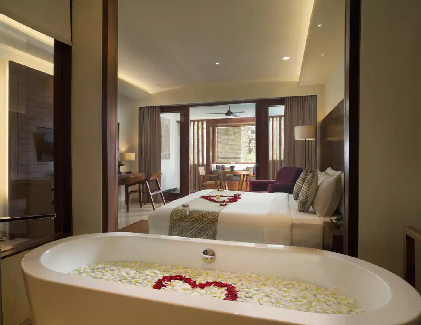 The Ubud Village Hotel Badezimmer