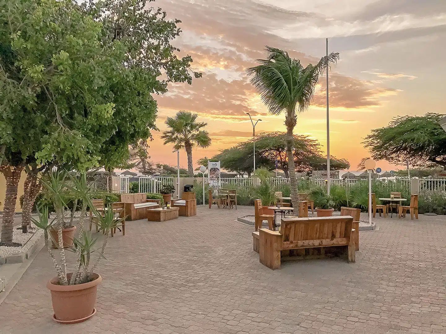 MVC Eagle Beach Resort Garten