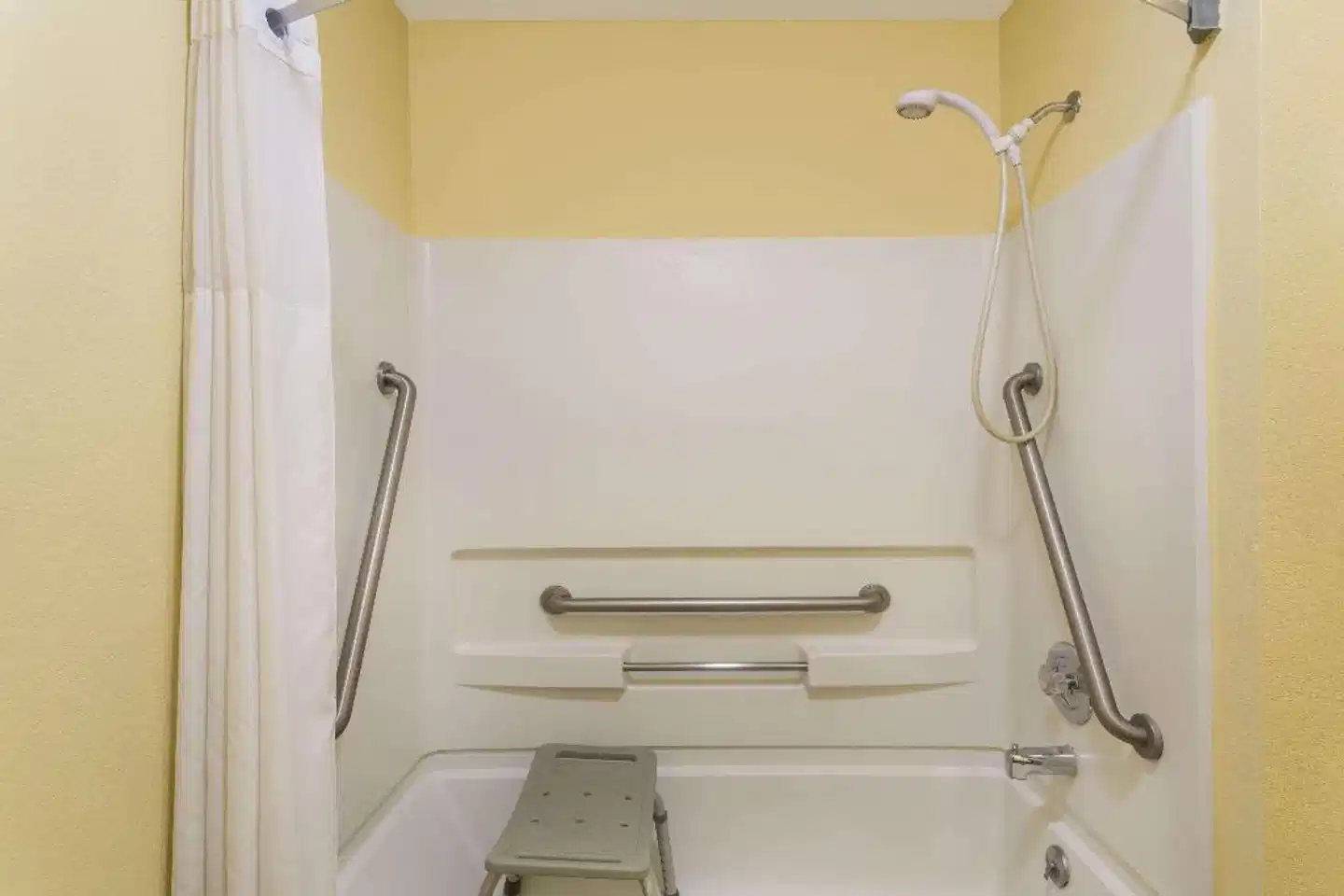 Days Inn by Wyndham Moab Badezimmer