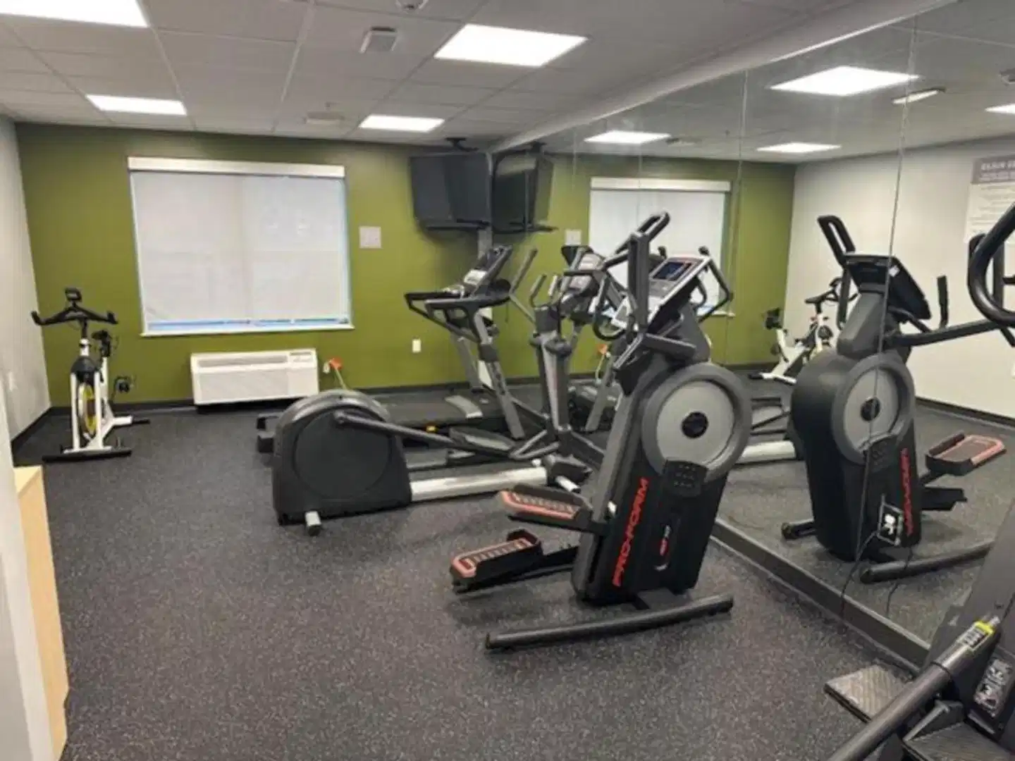 Spark by Hilton Walker Grand Rapids North Sport und Entertainment