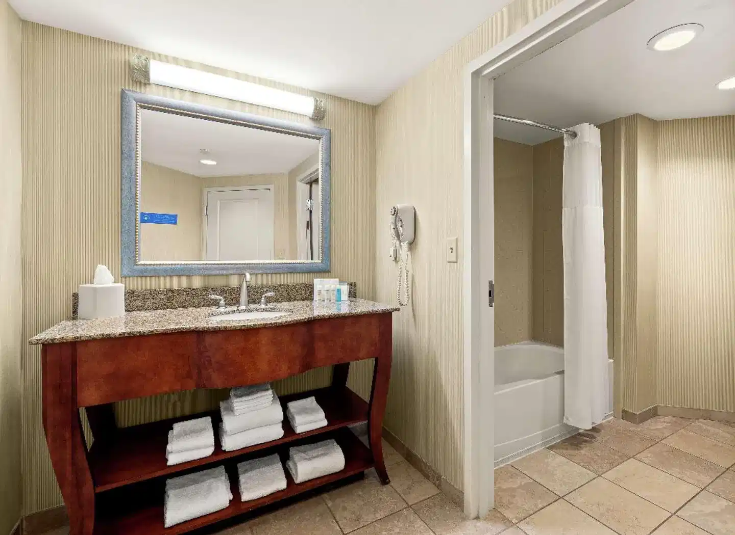 Hampton Inn & Suites North Conway Badezimmer