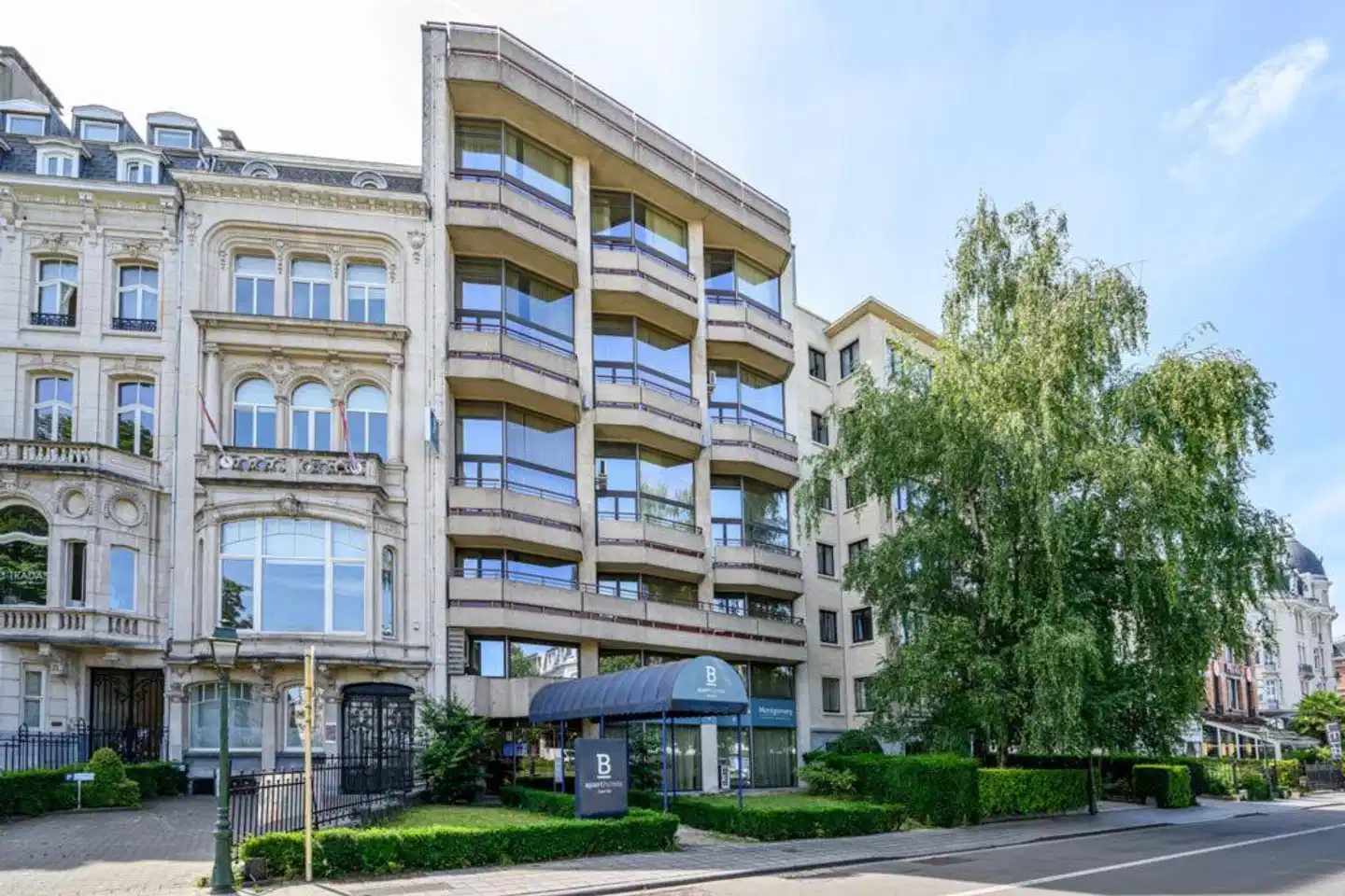 B-Aparthotels Montgomery Aussenansicht