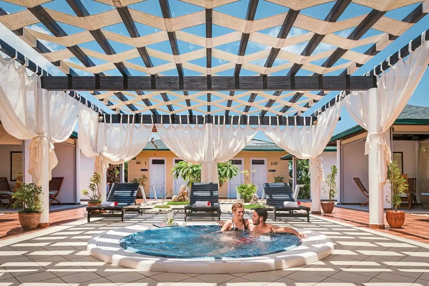 Valentin El Patriarca Varadero Hallenbad