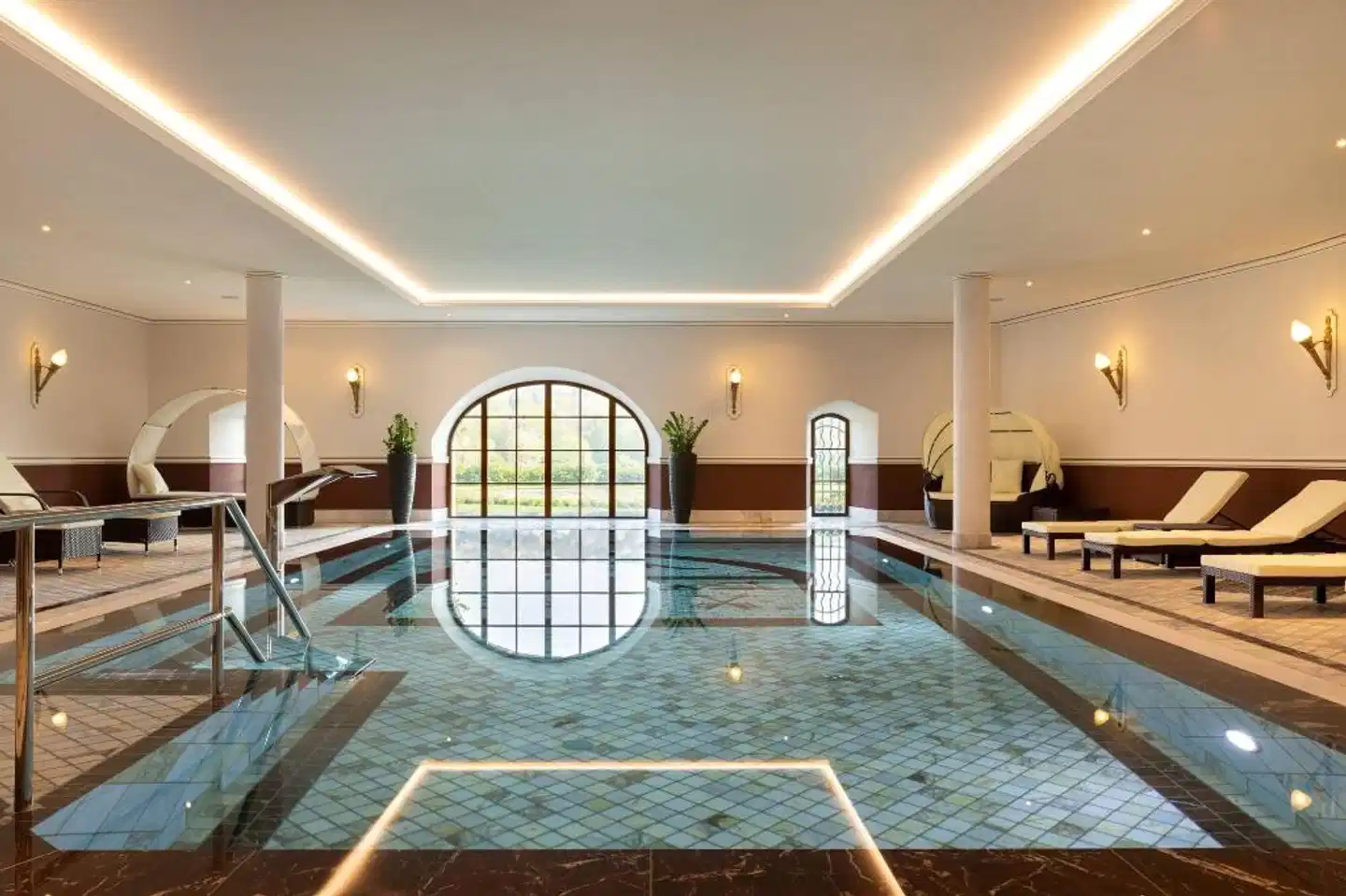 Schloss Lieser, Autograph Collection Hallenbad