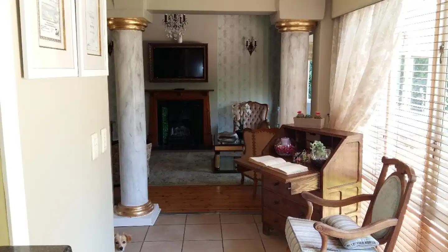 Liza's Cottage Guesthouse Lobby