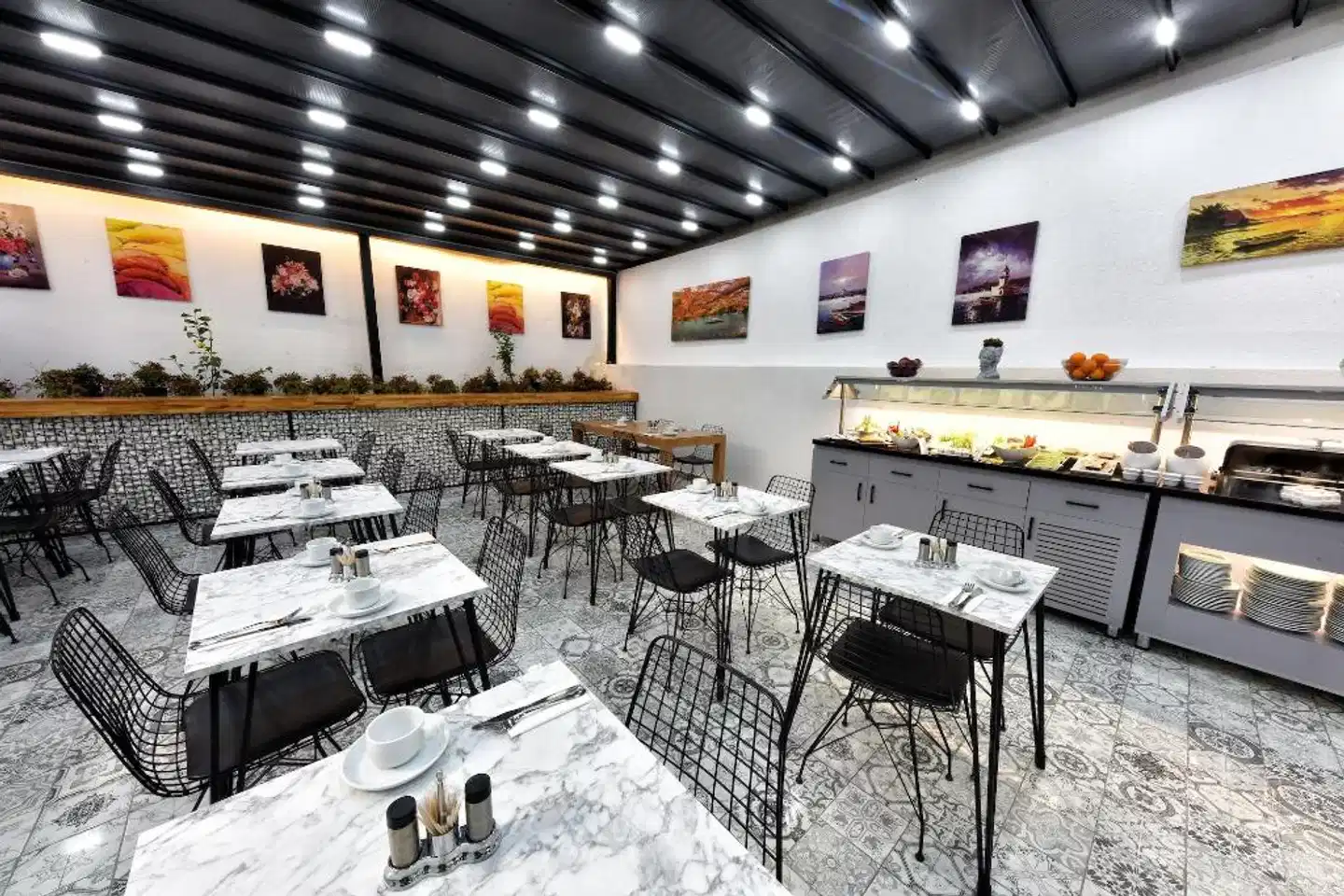 Almina inn Hotel Restaurant