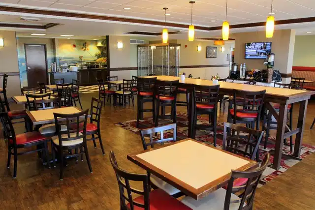 Pier House 60 Marina Hotel Restaurant