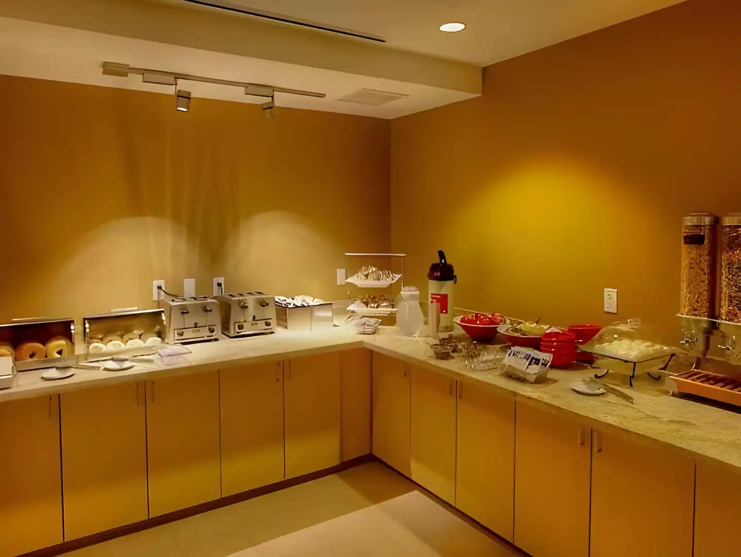 TownePlace Suites by Marriott Denver Airport at Gateway Park Badezimmer