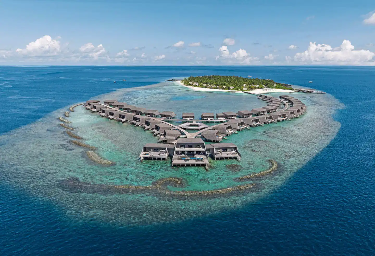 The St. Regis Maldives Vommuli Resort Aussenansicht