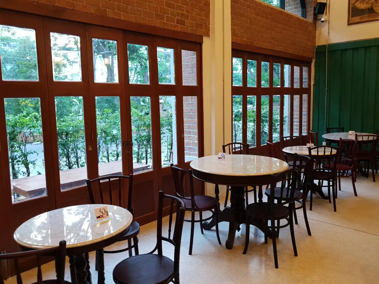 Ago Hotel Chinatown Terrasse