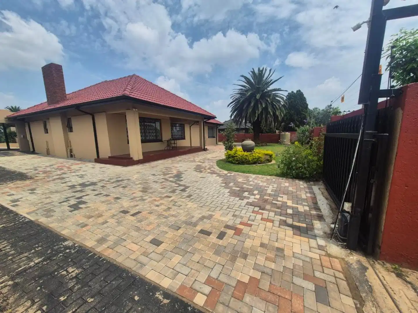 Ithonsi Guesthouse Aussenansicht