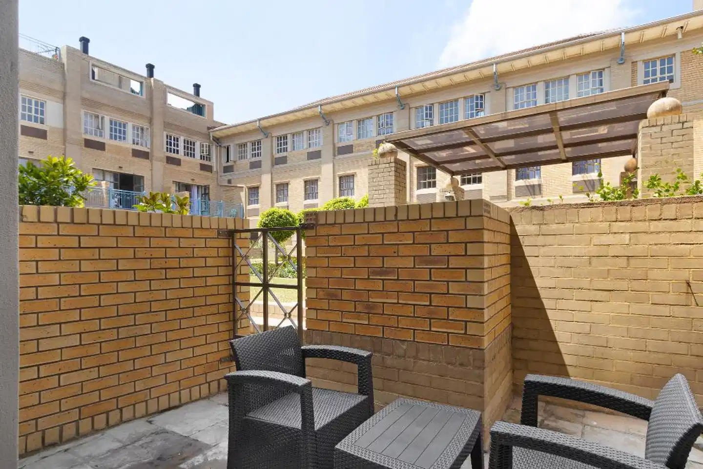 The Archer Aparthotel by Totalstay Terrasse