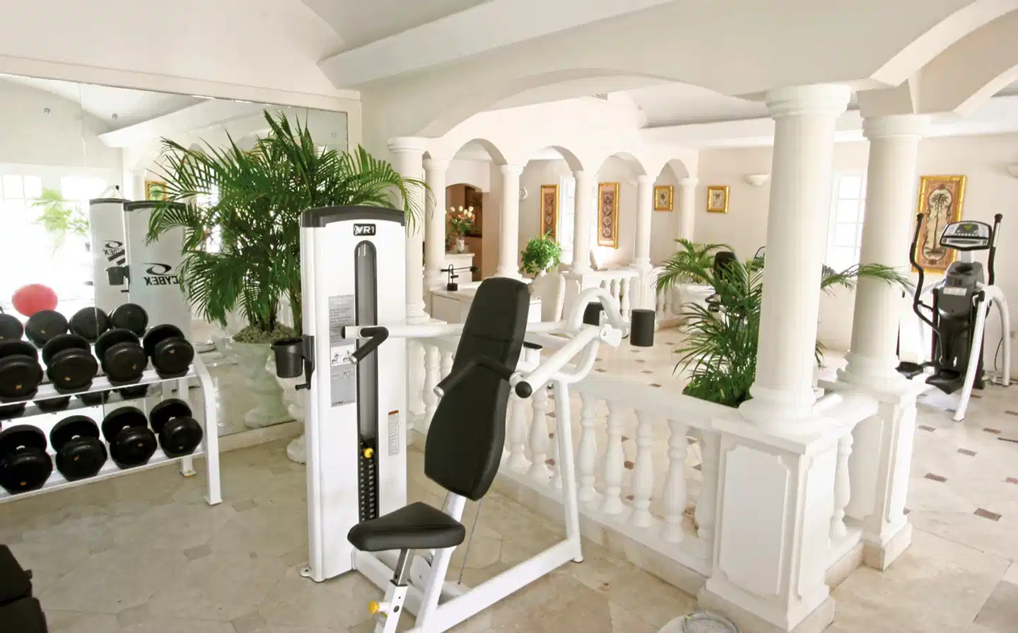 Coco Reef Resort & Spa Lobby