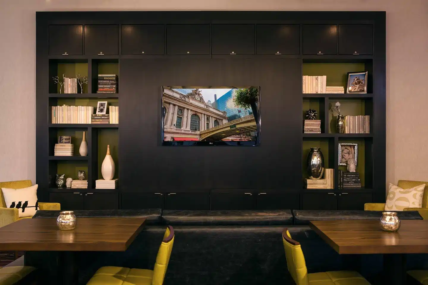 Courtyard by Marriott New York Manhattan/Midtown East Bar