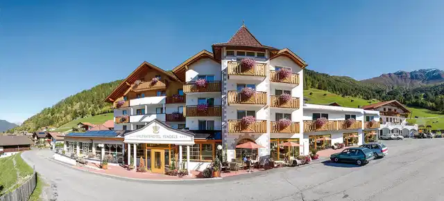 Erlebnishotel Family Resort Fendels Aussenansicht