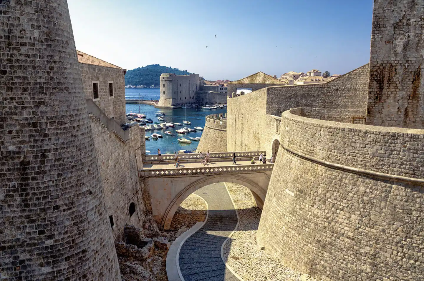 Im Reich der Drachen - Game of Thrones Drehorte entdecken Aussenansicht