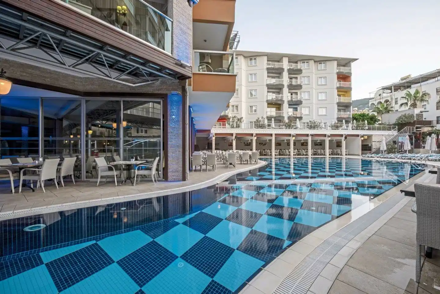 Tac Premier Hotel & Spa Pool