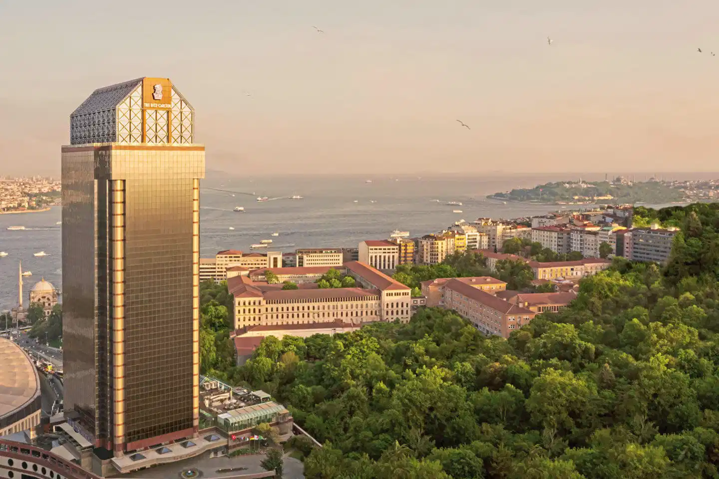 The Ritz-Carlton, Istanbul Landschaft