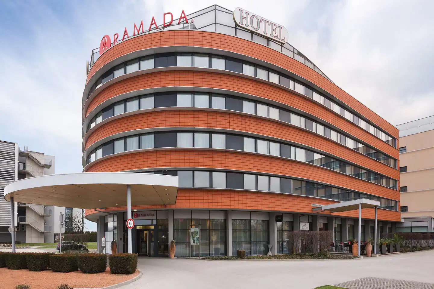 Ramada by Wyndham Graz Aussenansicht