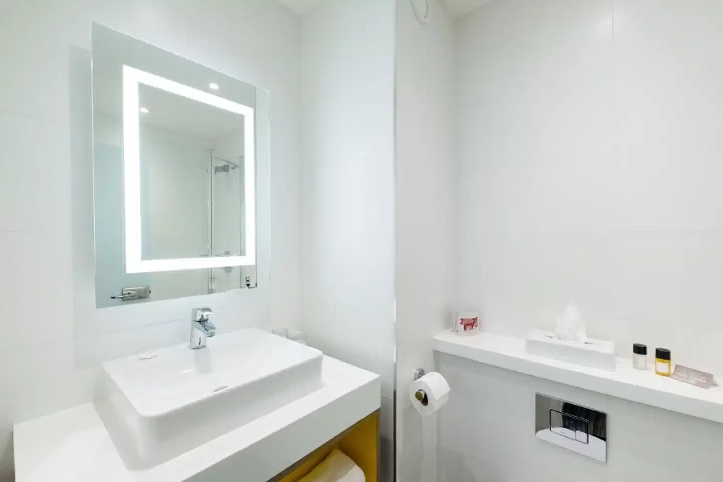 Leonardo Royal Hotel Oxford Badezimmer