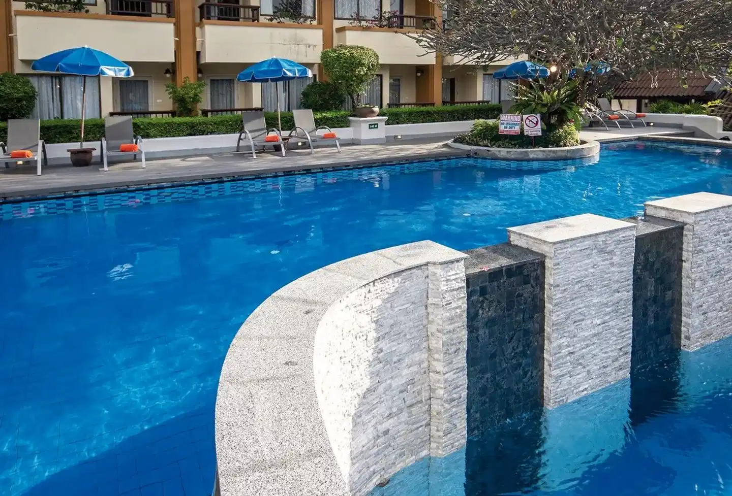 Diamond Cottage Resort & Spa Pool