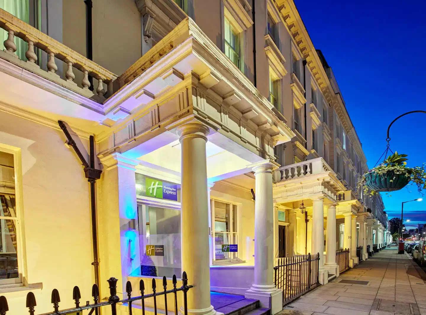 Holiday Inn Express Victoria Aussenansicht