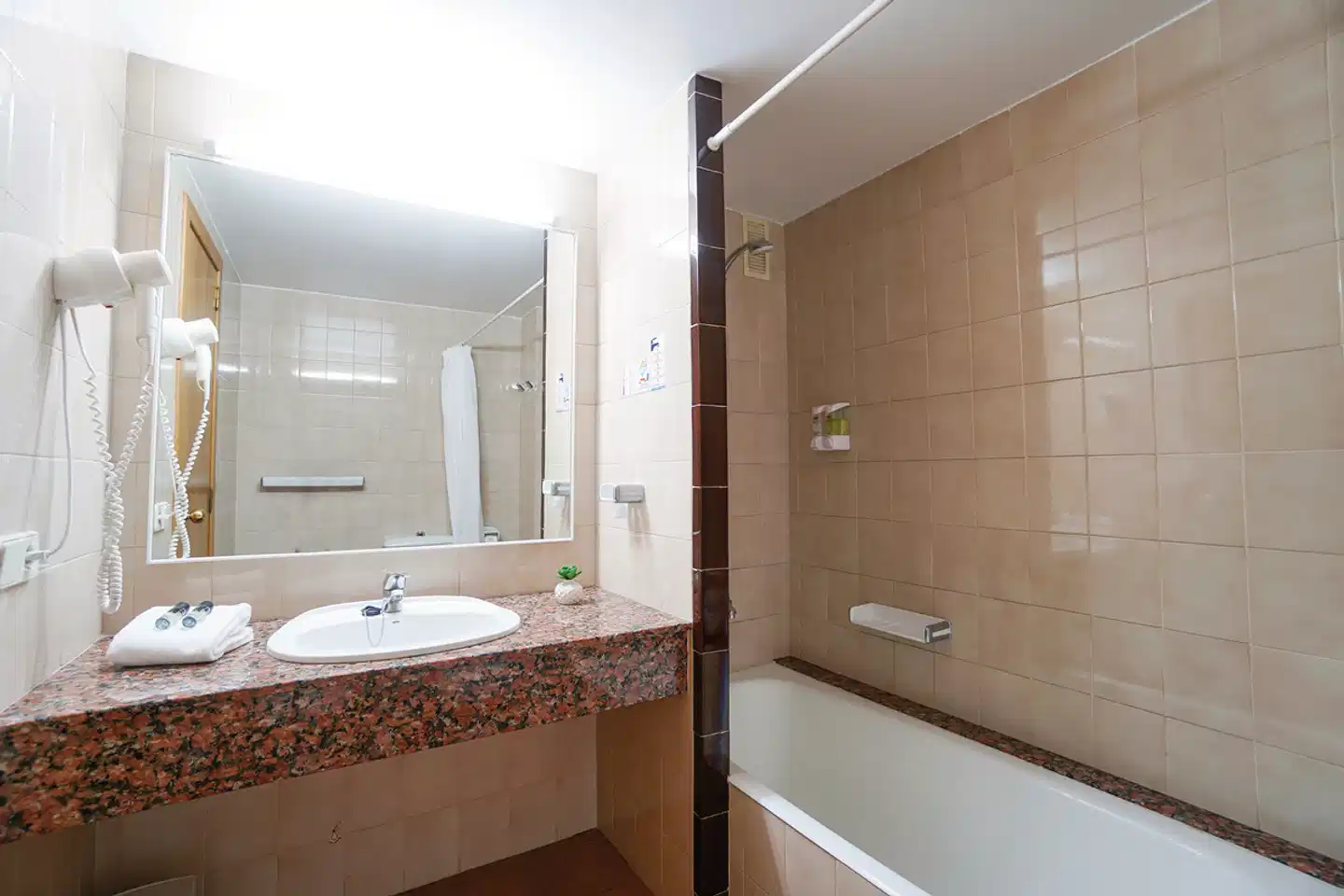 Millor Sol Badezimmer