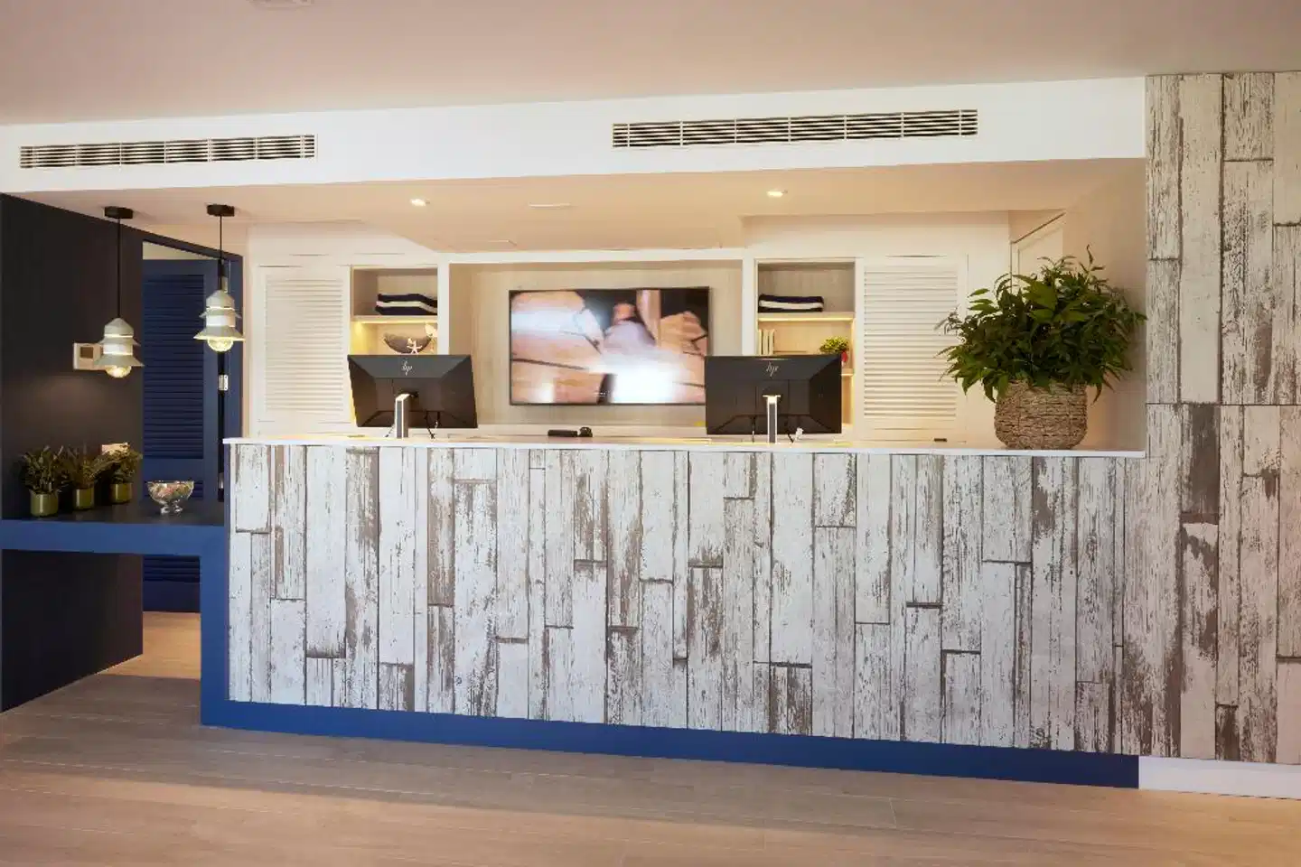 Catalonia Mirador des Port Lobby