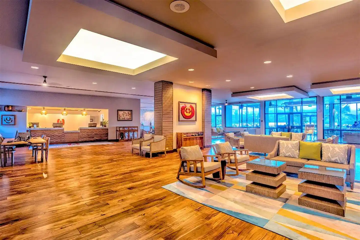 Castle Hilo Hawaiian Hotel Lobby