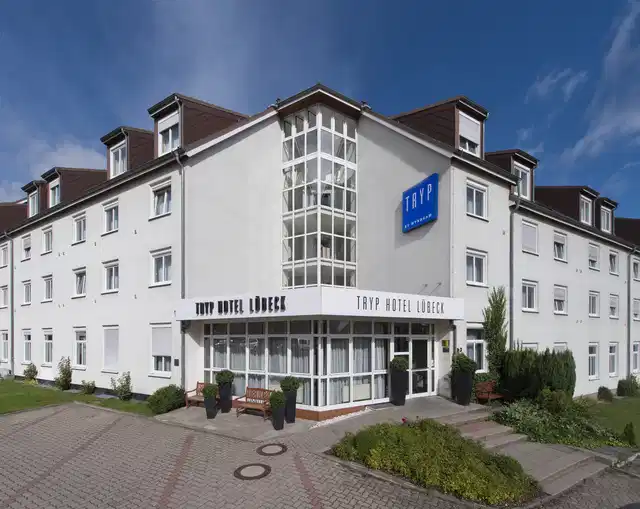 TRYP By Wyndham Luebeck Aquamarin Aussenansicht