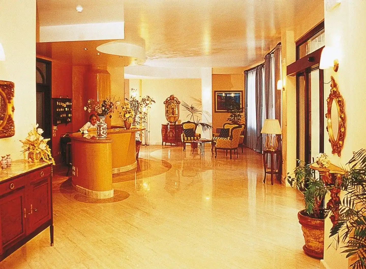 New Hotel Sonia Lobby