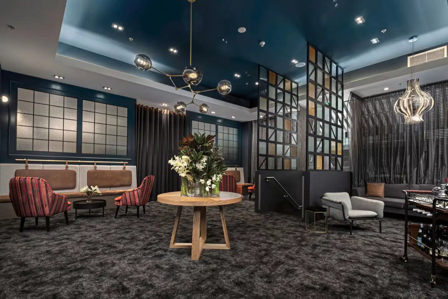 Rydges Auckland Lobby