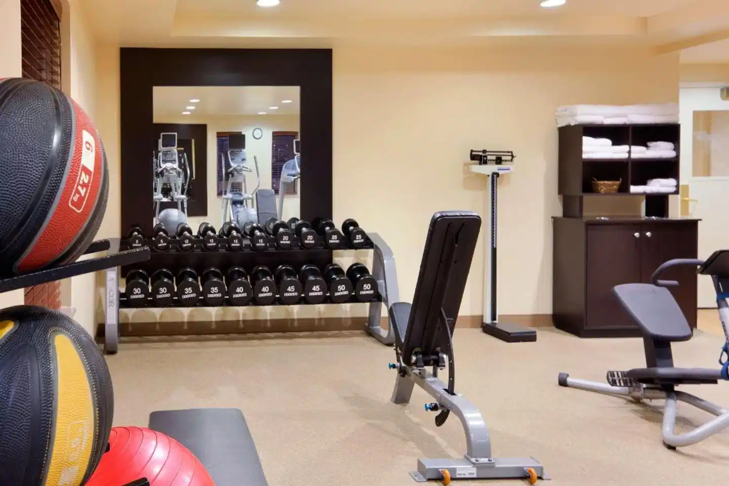 Homewood Suites by Hilton Edgewater-NYC Area Sport und Entertainment