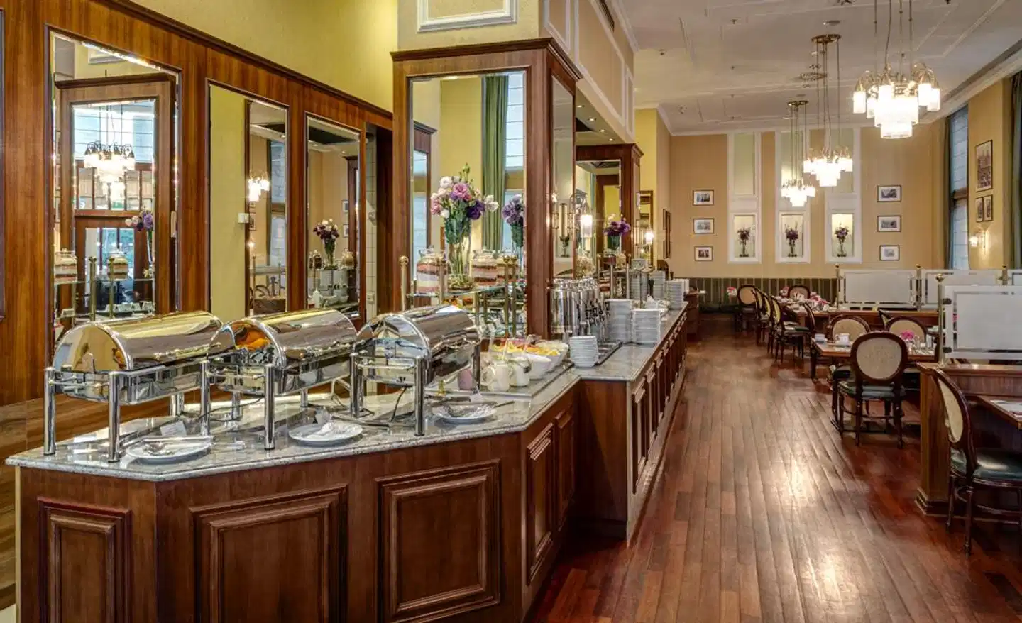 Polonia Palace Restaurant