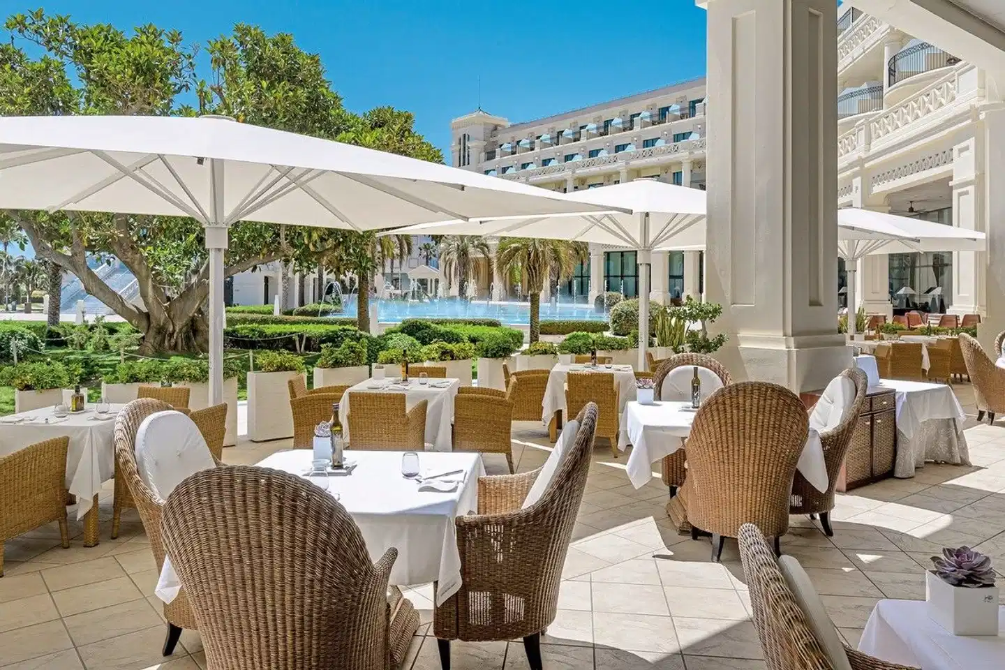 Las Arenas Balneario Resort Terrasse