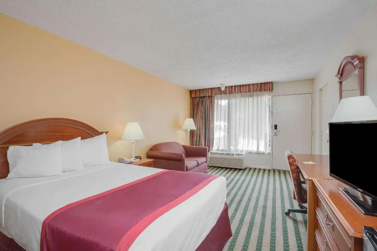 Days Inn by Wyndham Asheville West Wohnbeispiel