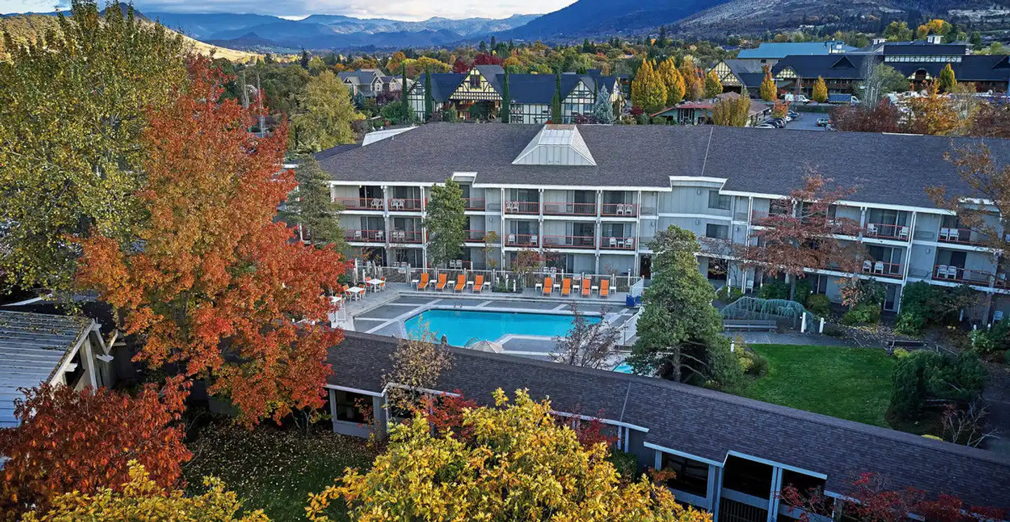 Ashland Hills Hotel & Suites Aussenansicht